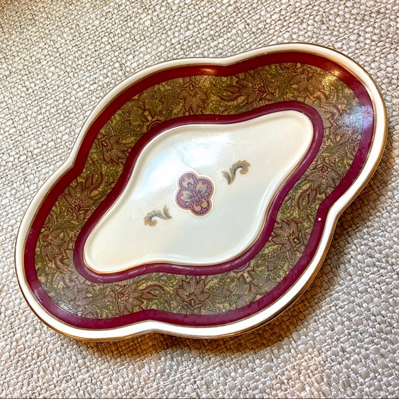 Beautiful Red and gold and green soap dish - Picture 2 of 6